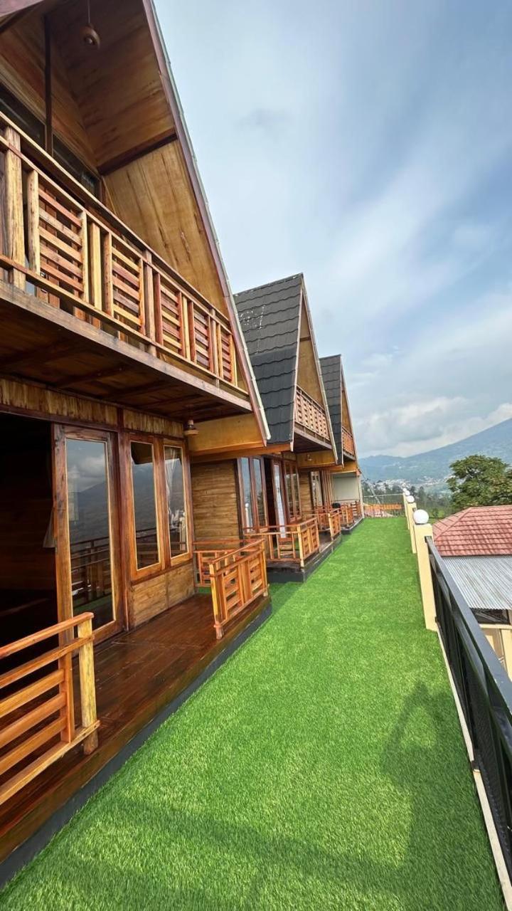 Pojok Kahyangan Homestay And Cabin Kejajar Экстерьер фото
